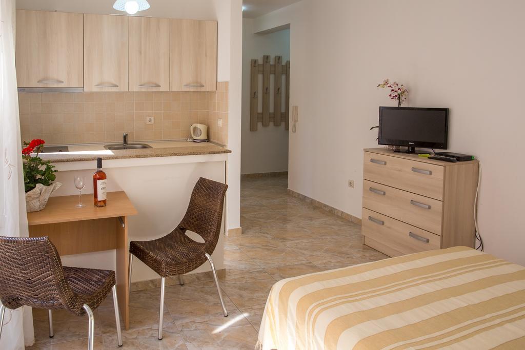 Apartments Lumiere ラファイロヴィチ エクステリア 写真