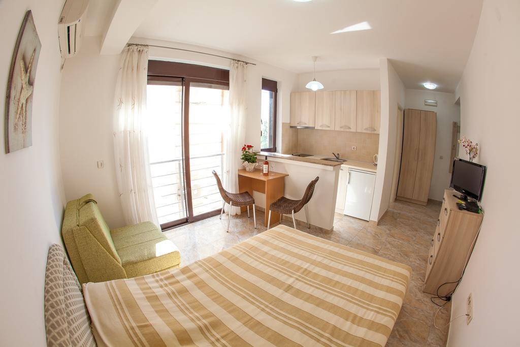 Apartments Lumiere ラファイロヴィチ エクステリア 写真